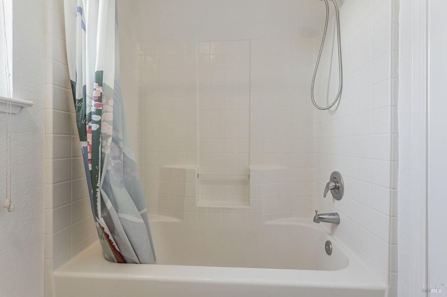 Detail Gallery Image 32 of 47 For 3264 Terrace Beach Dr, Vallejo,  CA 94591 - 4 Beds | 3 Baths