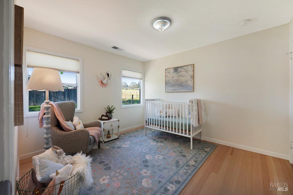 Detail Gallery Image 20 of 49 For 1021 Milk Barn Rd, Healdsburg,  CA 95448 - 3 Beds | 1 Baths