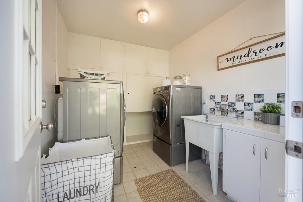 Detail Gallery Image 31 of 49 For 1021 Milk Barn Rd, Healdsburg,  CA 95448 - 3 Beds | 1 Baths