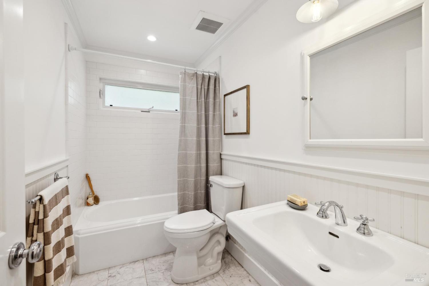 Detail Gallery Image 20 of 27 For 26 Flying Cloud Crse, Corte Madera,  CA 94925 - 3 Beds | 2 Baths