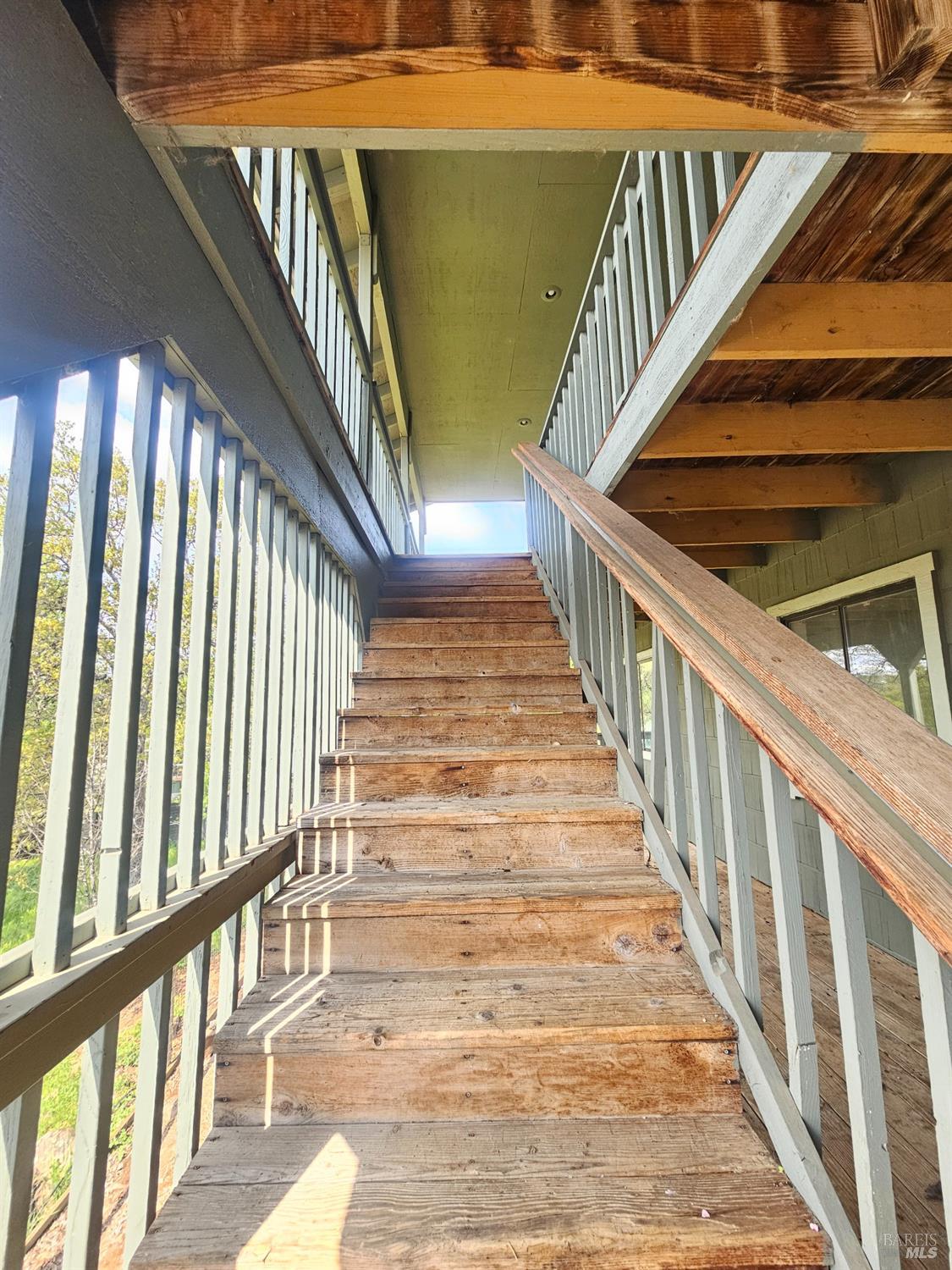 Detail Gallery Image 4 of 55 For 18834 Deer Hill Rd, Hidden Valley Lake,  CA 95467 - 4 Beds | 2/2 Baths