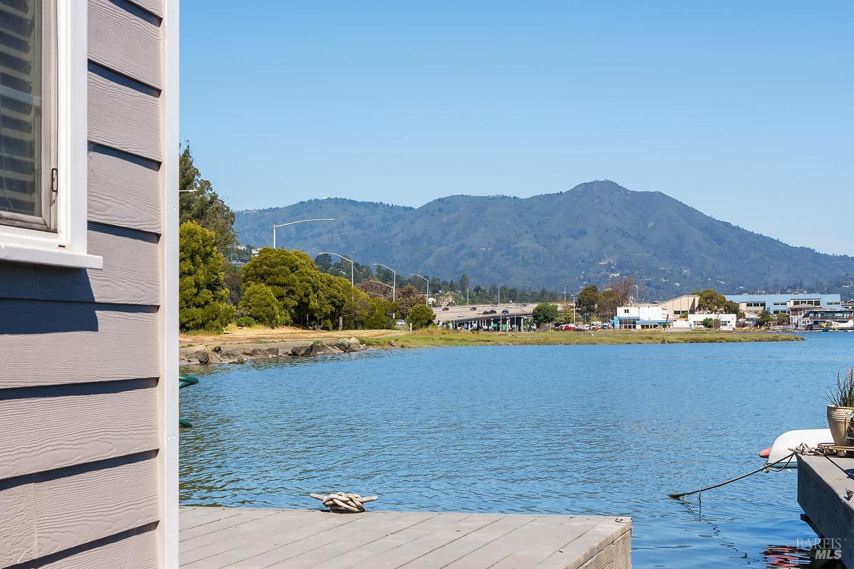 Detail Gallery Image 14 of 15 For 2 Gate 6 1/2 Rd, Sausalito,  CA 94965 - 1 Beds | 1 Baths