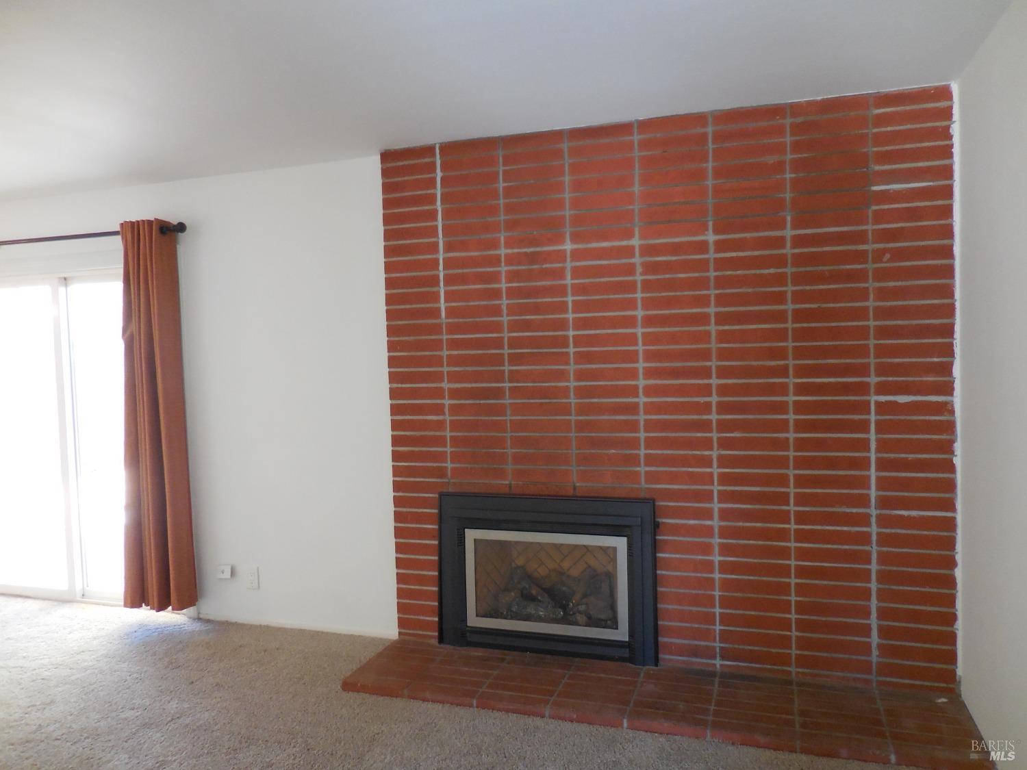 Detail Gallery Image 5 of 29 For 143 Kit Carson Way, Vallejo,  CA 94589 - 4 Beds | 2 Baths
