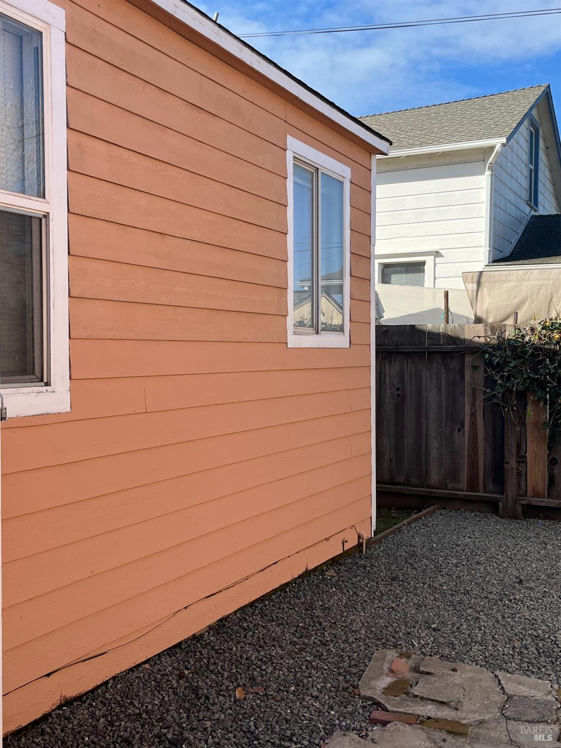 Detail Gallery Image 5 of 12 For 526 Jersey St, Vallejo,  CA 94590 - – Beds | – Baths