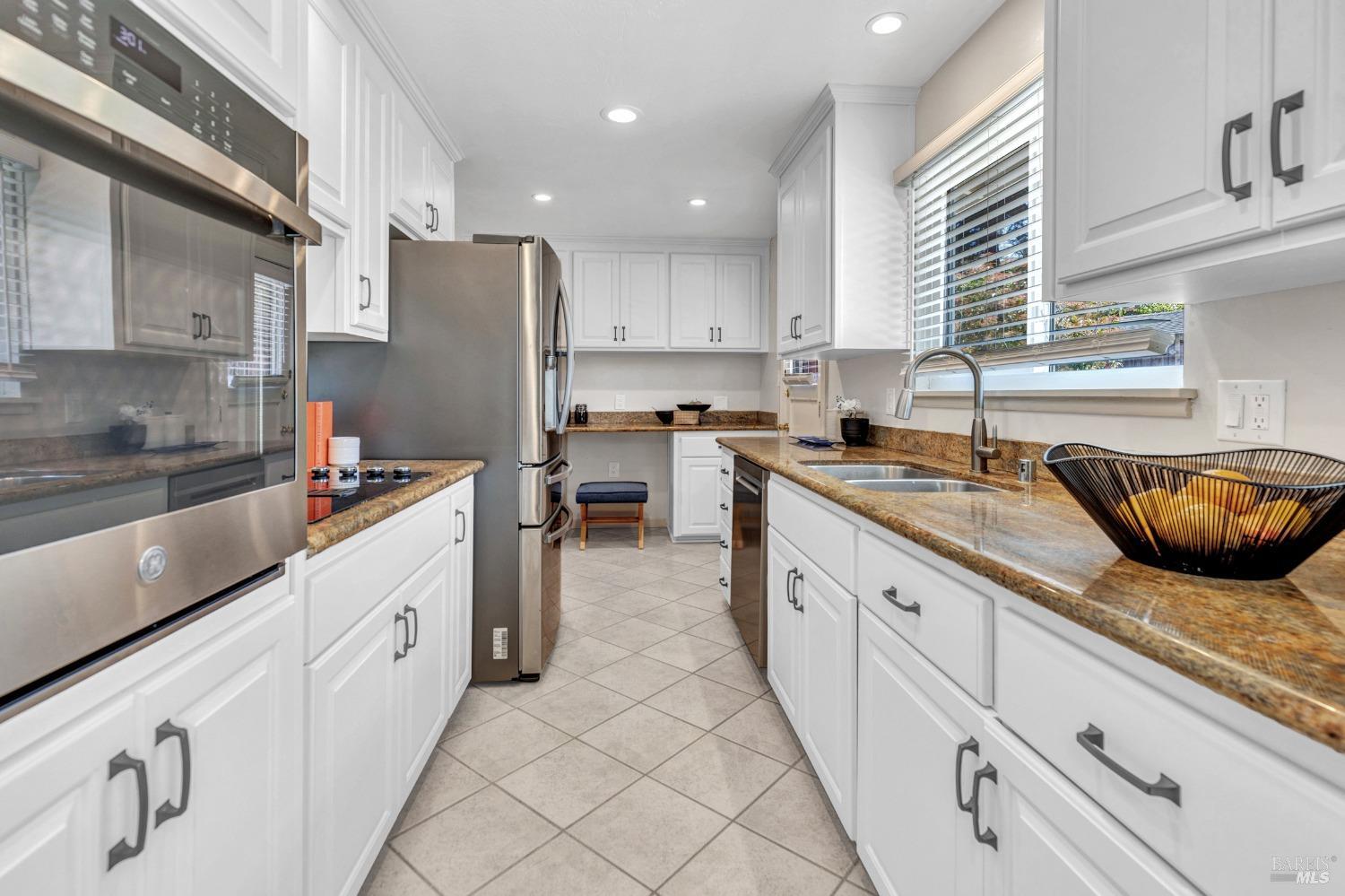 Detail Gallery Image 18 of 51 For 168 Bergwall Way, Vallejo,  CA 94591 - 3 Beds | 2 Baths
