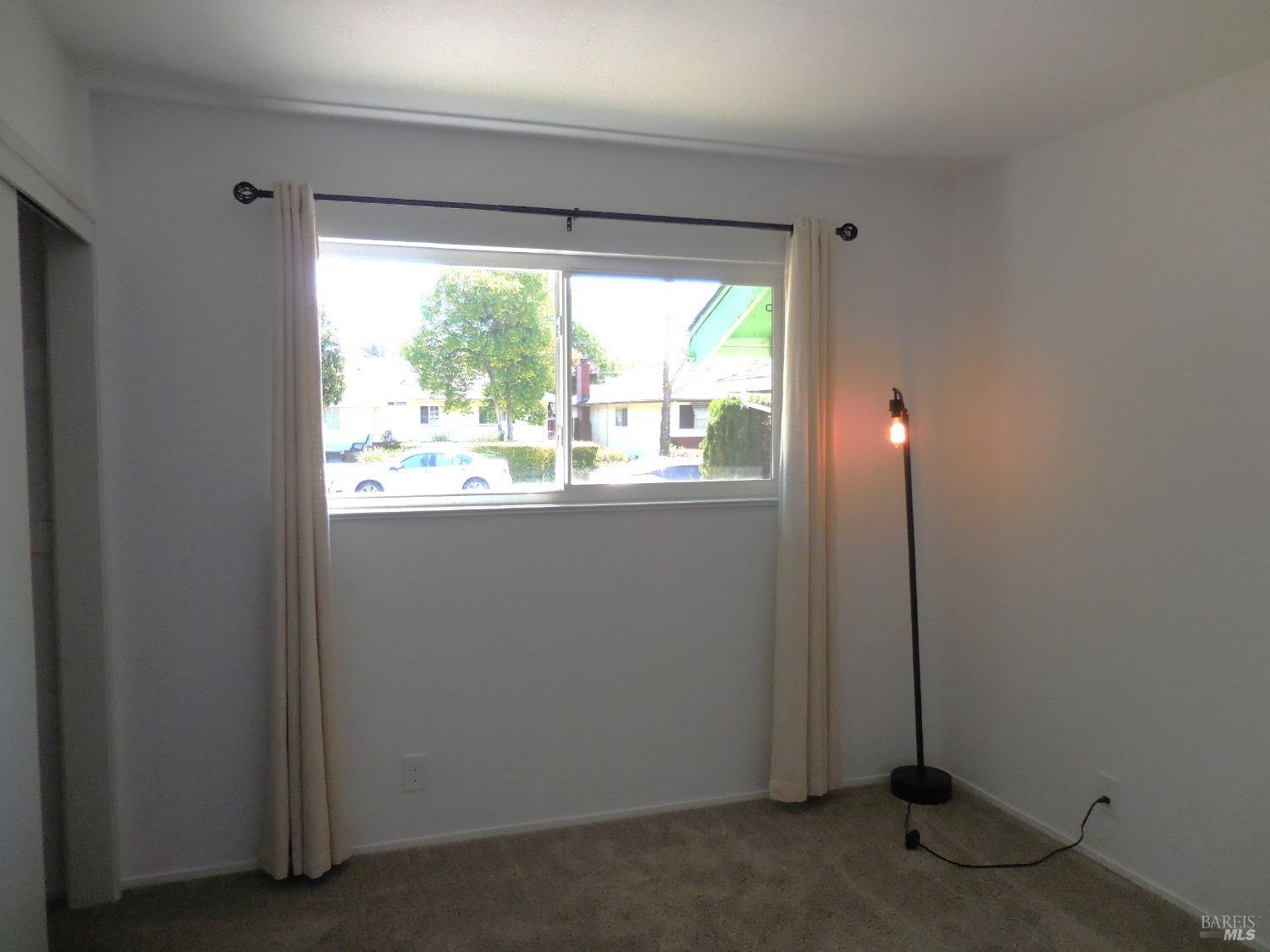 Detail Gallery Image 20 of 29 For 143 Kit Carson Way, Vallejo,  CA 94589 - 4 Beds | 2 Baths