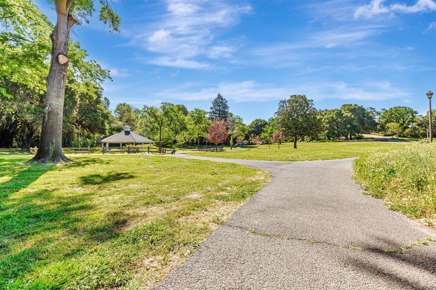 Detail Gallery Image 45 of 45 For 140 Lobo Vista Unkn, Novato,  CA 94947 - 3 Beds | 2/1 Baths