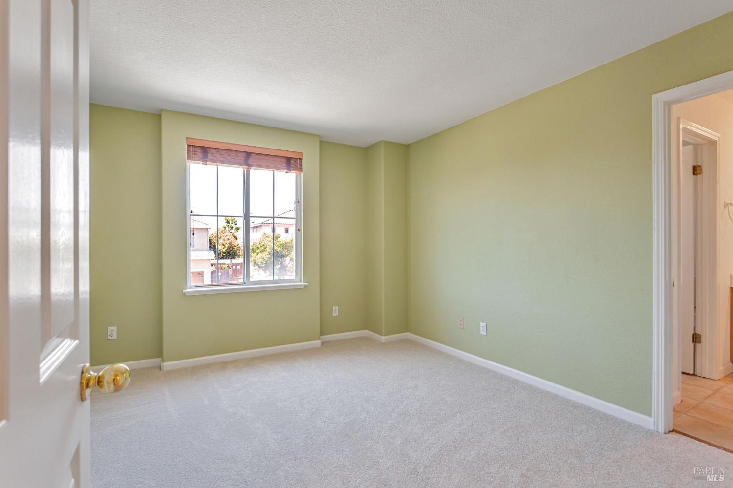 Detail Gallery Image 31 of 47 For 3264 Terrace Beach Dr, Vallejo,  CA 94591 - 4 Beds | 3 Baths
