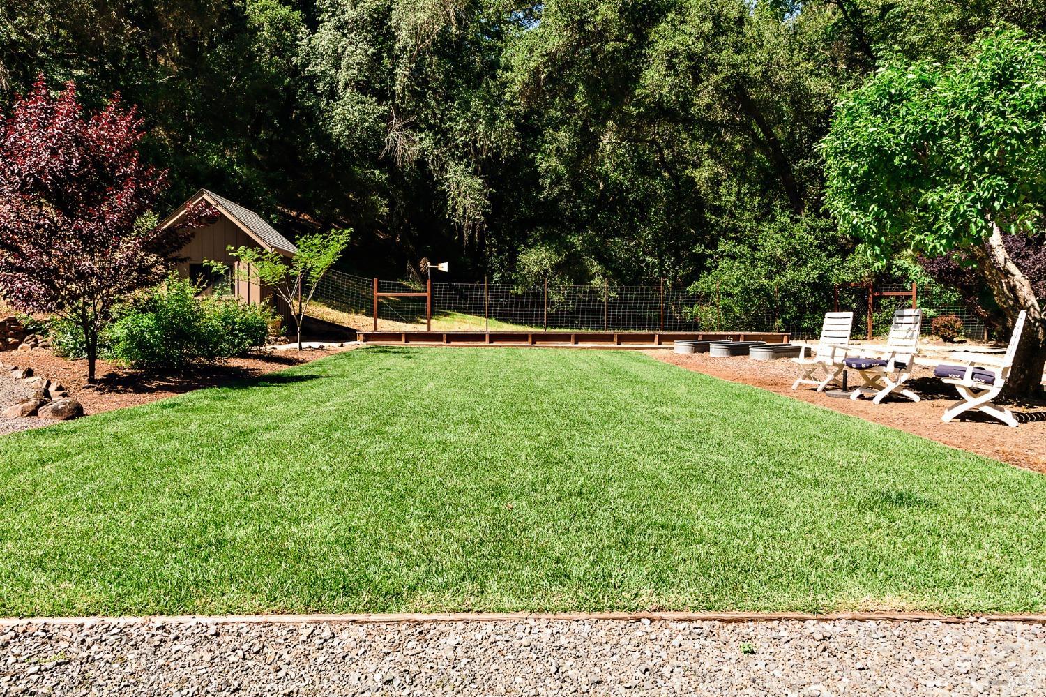 Detail Gallery Image 31 of 46 For 2859 Wallace Creek Rd, Healdsburg,  CA 95448 - 2 Beds | 2 Baths