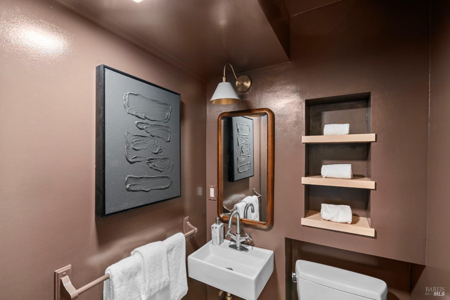Detail Gallery Image 44 of 60 For 95 Monte Mar Dr, Sausalito,  CA 94965 - 3 Beds | 2/1 Baths