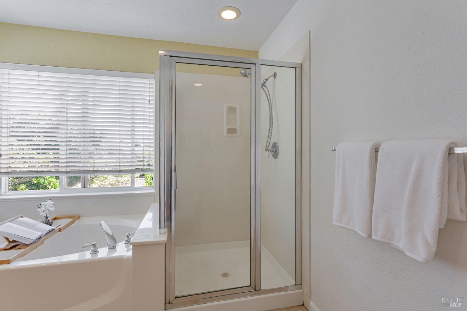 Detail Gallery Image 34 of 47 For 3264 Terrace Beach Dr, Vallejo,  CA 94591 - 4 Beds | 3 Baths