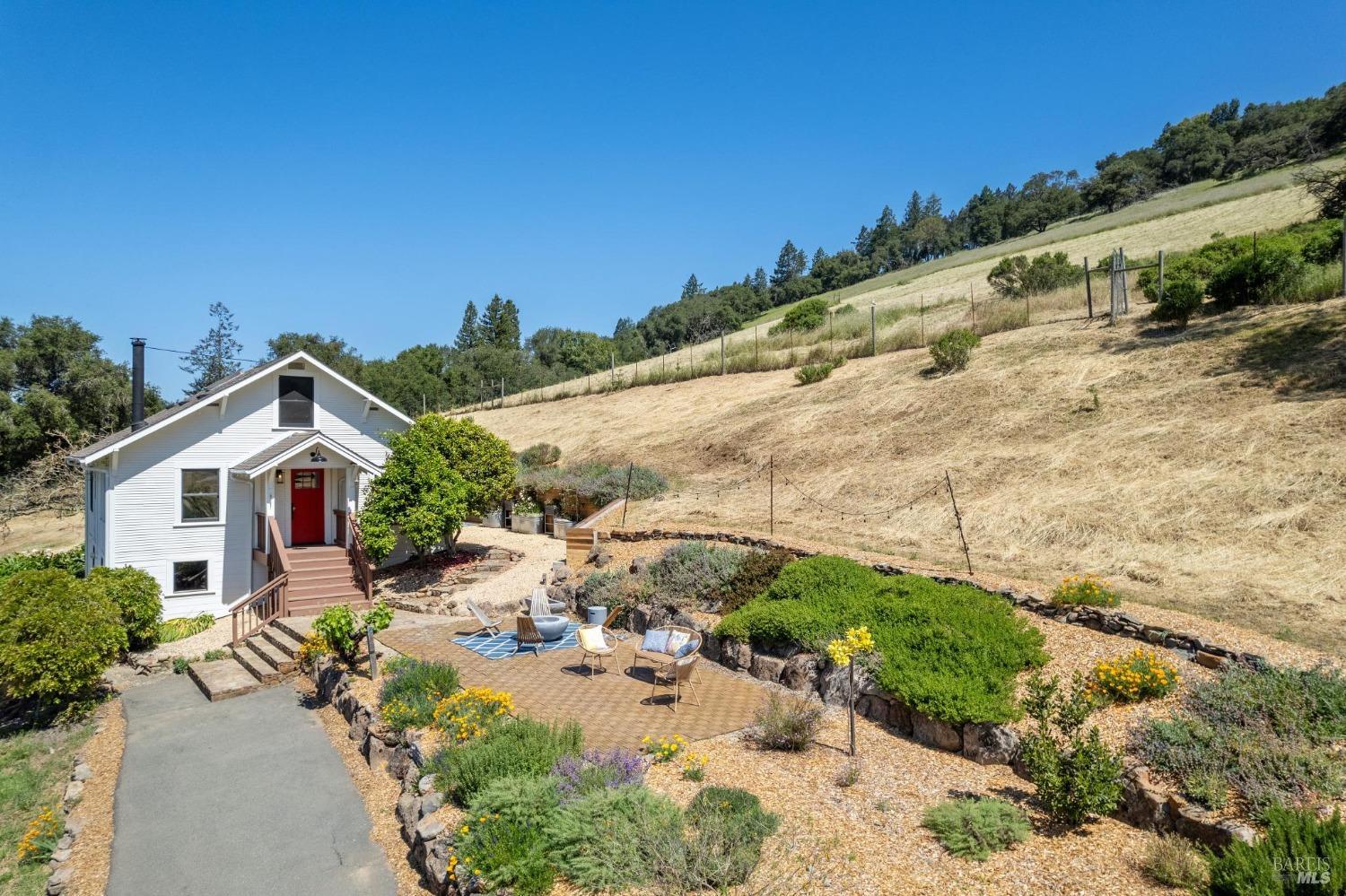 Detail Gallery Image 2 of 33 For 7129 Bennett Valley Rd, Santa Rosa,  CA 95404 - 3 Beds | 2 Baths
