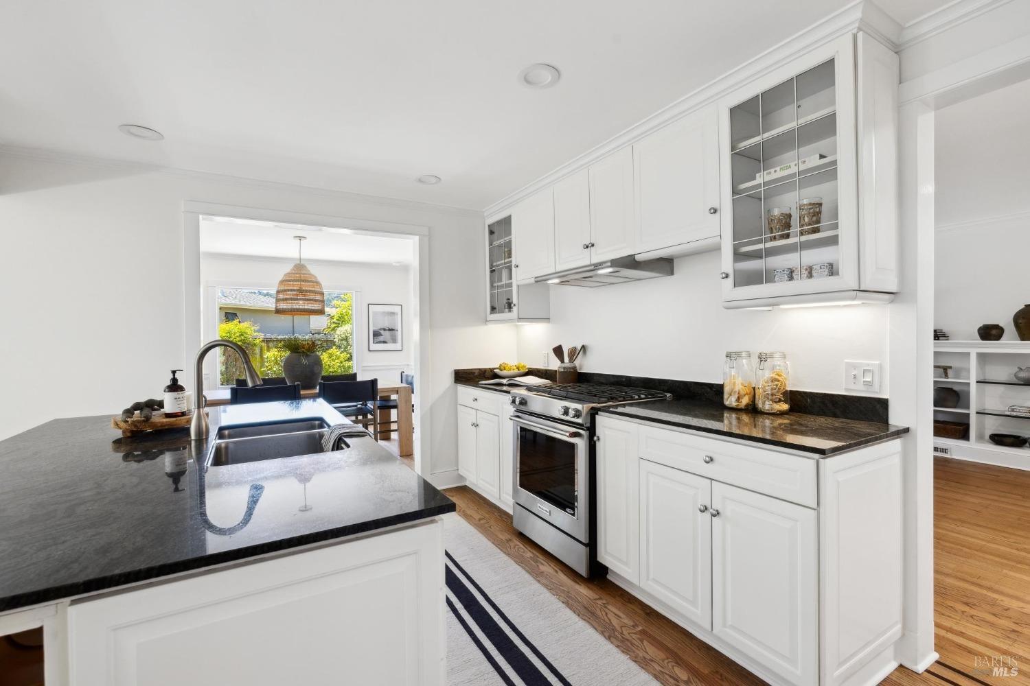 Detail Gallery Image 12 of 27 For 26 Flying Cloud Crse, Corte Madera,  CA 94925 - 3 Beds | 2 Baths