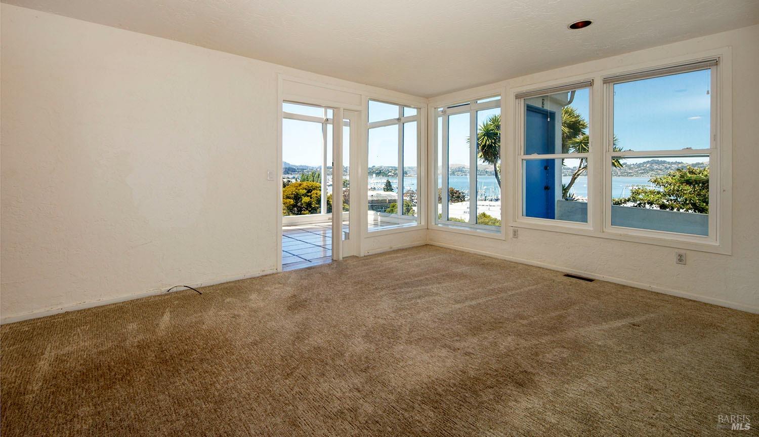 Detail Gallery Image 11 of 36 For 503 Easterby St, Sausalito,  CA 94965 - 5 Beds | 4 Baths