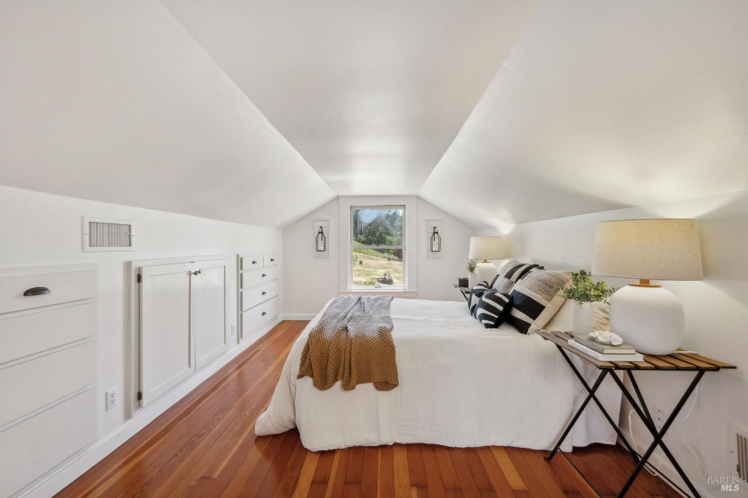 Detail Gallery Image 17 of 33 For 7129 Bennett Valley Rd, Santa Rosa,  CA 95404 - 3 Beds | 2 Baths