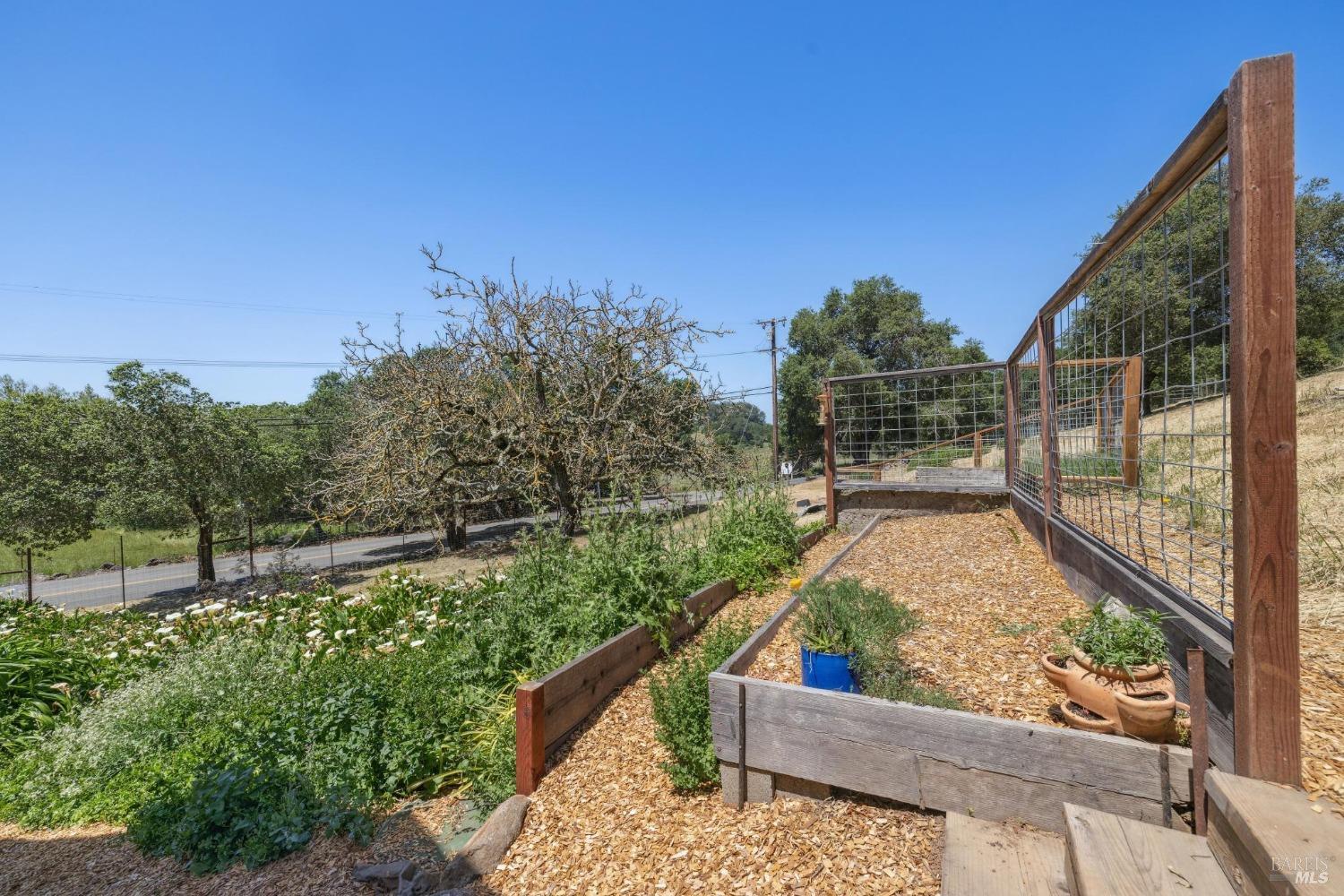 Detail Gallery Image 31 of 33 For 7129 Bennett Valley Rd, Santa Rosa,  CA 95404 - 3 Beds | 2 Baths
