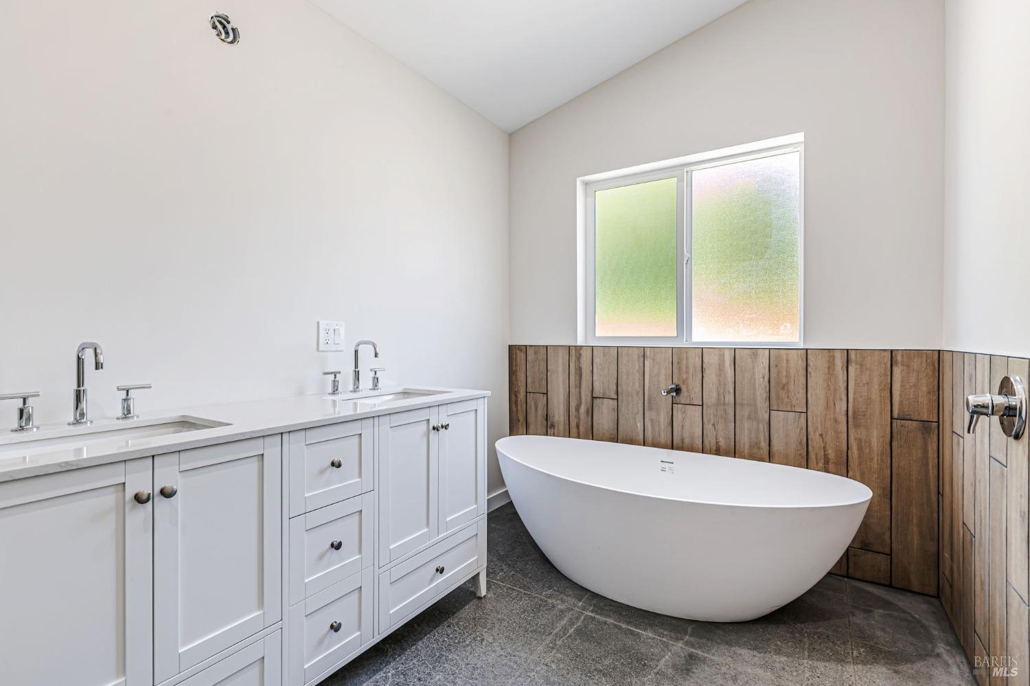 Detail Gallery Image 29 of 45 For 140 Lobo Vista Unkn, Novato,  CA 94947 - 3 Beds | 2/1 Baths