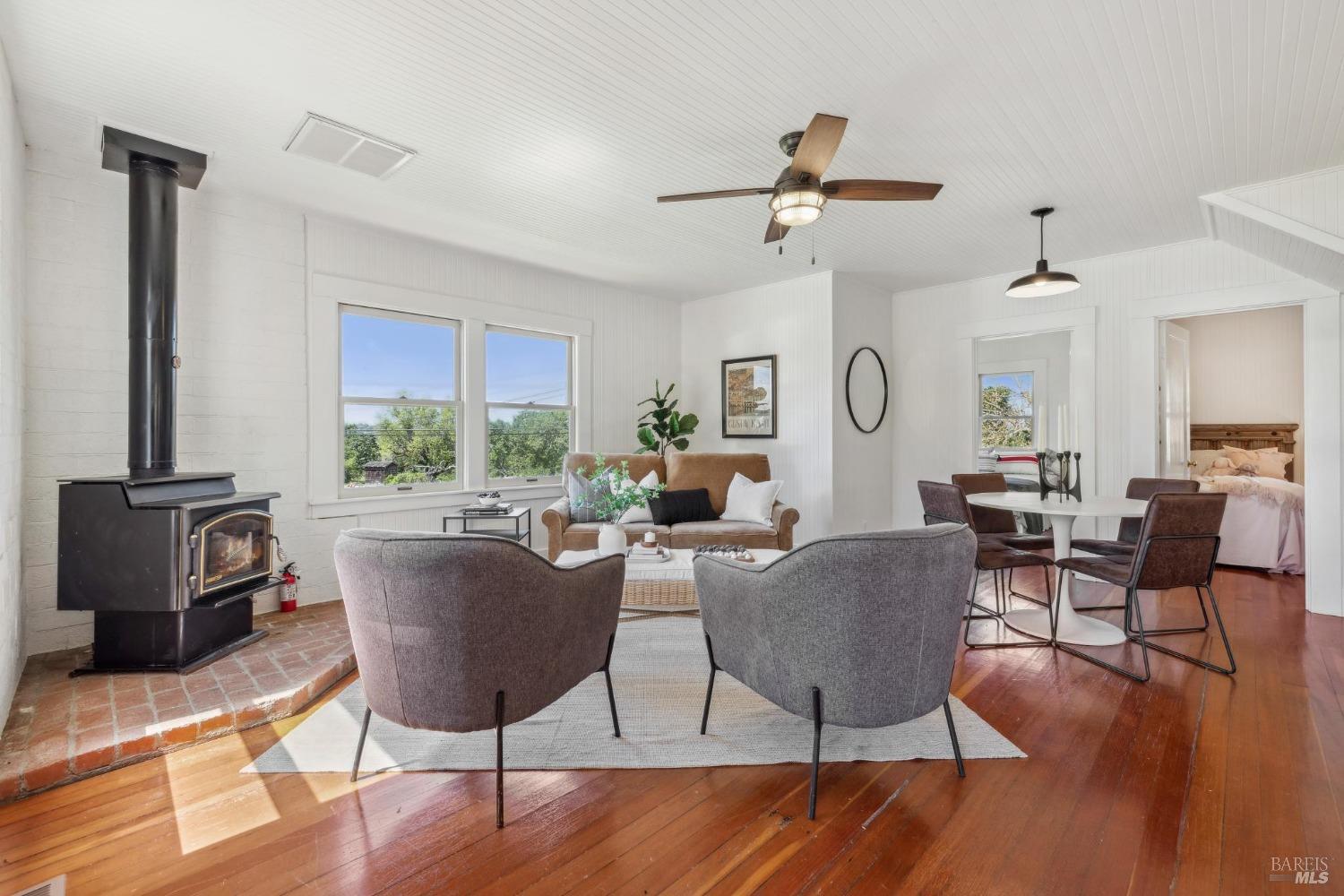 Detail Gallery Image 10 of 33 For 7129 Bennett Valley Rd, Santa Rosa,  CA 95404 - 3 Beds | 2 Baths
