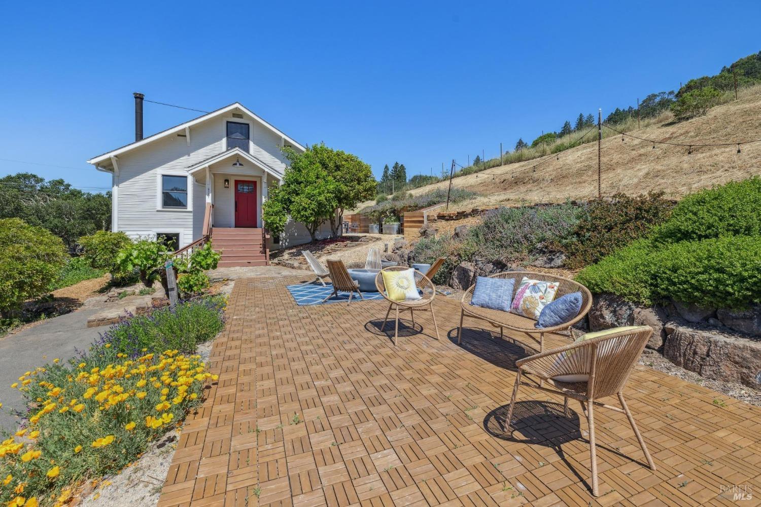Detail Gallery Image 3 of 33 For 7129 Bennett Valley Rd, Santa Rosa,  CA 95404 - 3 Beds | 2 Baths