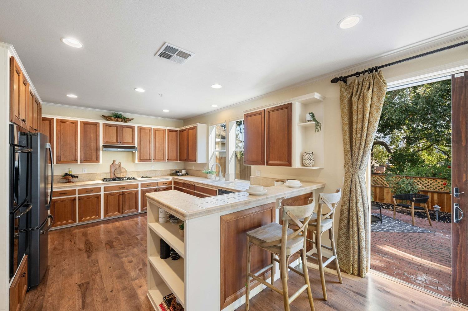 Detail Gallery Image 32 of 54 For 4 Forrester Ln, Yountville,  CA 94599 - 3 Beds | 2/1 Baths