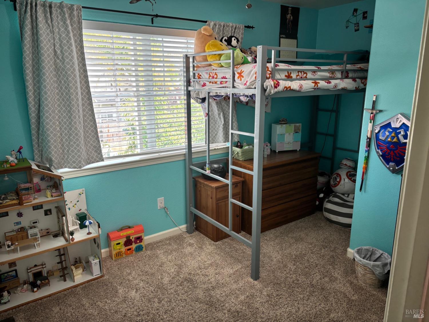 Detail Gallery Image 14 of 17 For 2322 Iroquois St, Santa Rosa,  CA 95403 - 3 Beds | 2/1 Baths