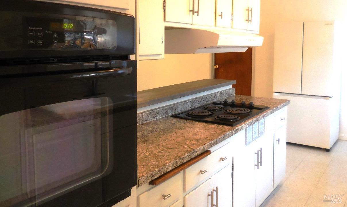 Detail Gallery Image 10 of 29 For 143 Kit Carson Way, Vallejo,  CA 94589 - 4 Beds | 2 Baths