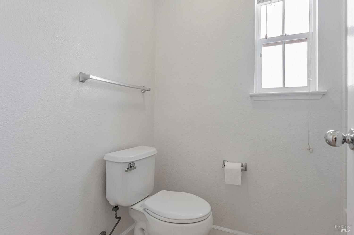 Detail Gallery Image 37 of 47 For 3264 Terrace Beach Dr, Vallejo,  CA 94591 - 4 Beds | 3 Baths