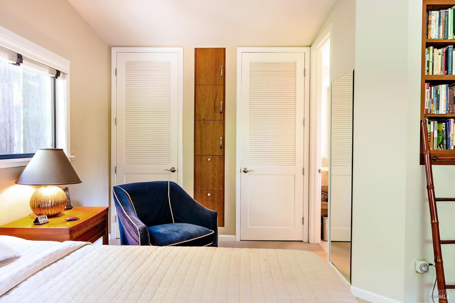 Detail Gallery Image 20 of 46 For 2859 Wallace Creek Rd, Healdsburg,  CA 95448 - 2 Beds | 2 Baths