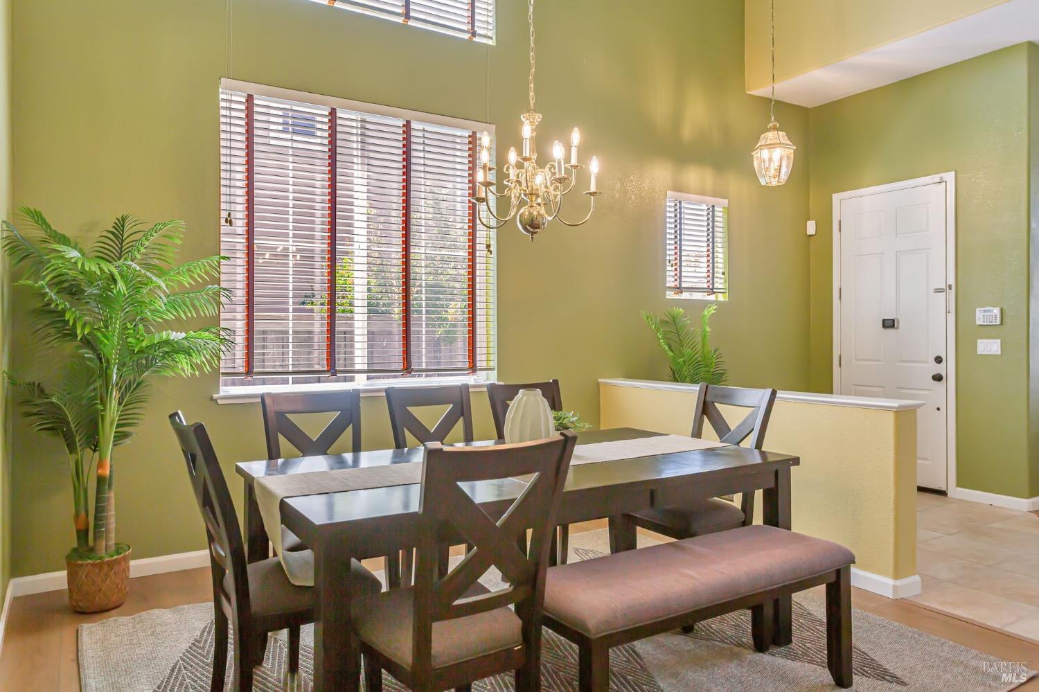 Detail Gallery Image 9 of 47 For 3264 Terrace Beach Dr, Vallejo,  CA 94591 - 4 Beds | 3 Baths