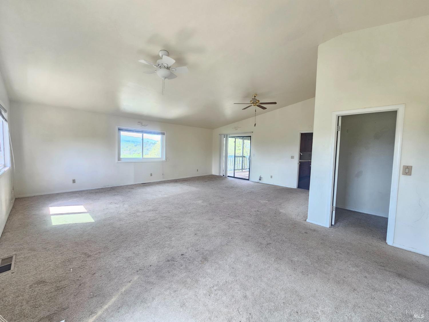 Detail Gallery Image 27 of 55 For 18834 Deer Hill Rd, Hidden Valley Lake,  CA 95467 - 4 Beds | 2/2 Baths