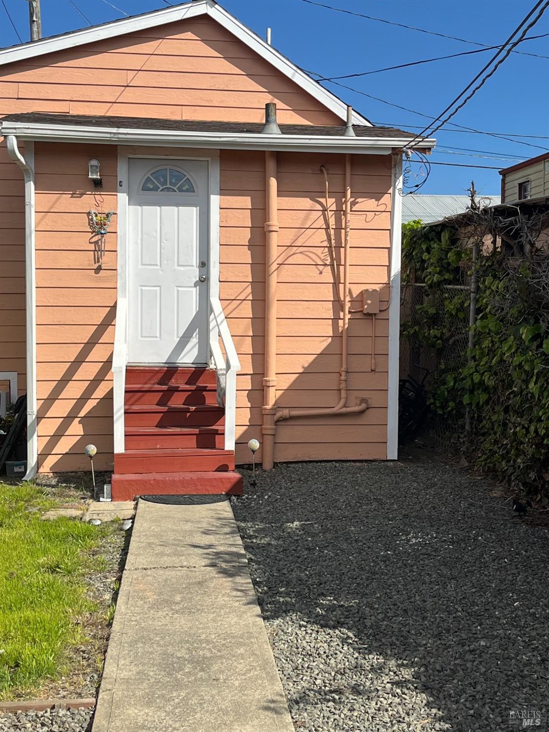 Detail Gallery Image 8 of 12 For 526 Jersey St, Vallejo,  CA 94590 - – Beds | – Baths
