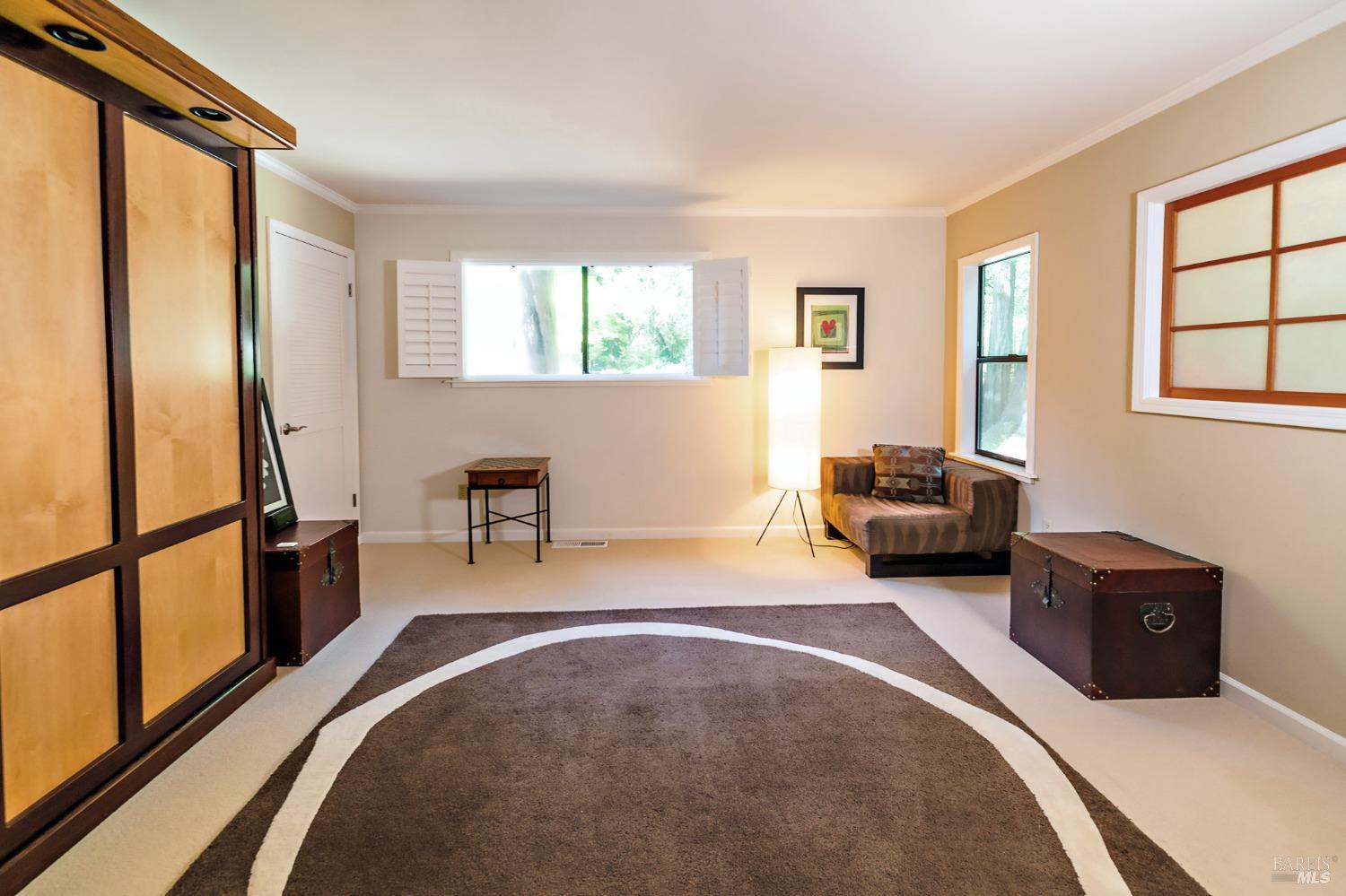 Detail Gallery Image 14 of 46 For 2859 Wallace Creek Rd, Healdsburg,  CA 95448 - 2 Beds | 2 Baths