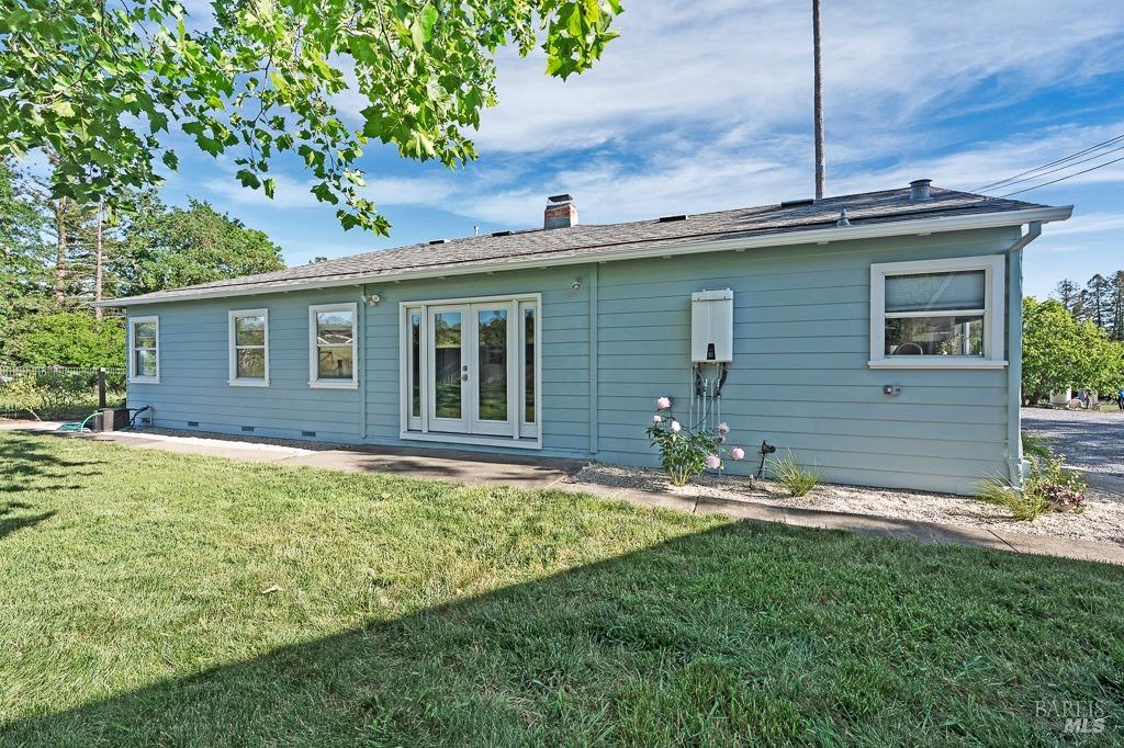 Detail Gallery Image 5 of 49 For 1021 Milk Barn Rd, Healdsburg,  CA 95448 - 3 Beds | 1 Baths
