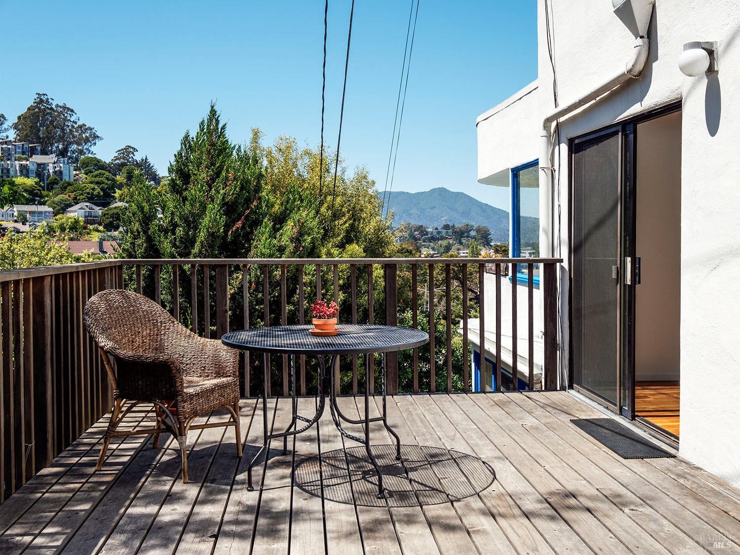 Detail Gallery Image 18 of 36 For 503 Easterby St, Sausalito,  CA 94965 - 5 Beds | 4 Baths