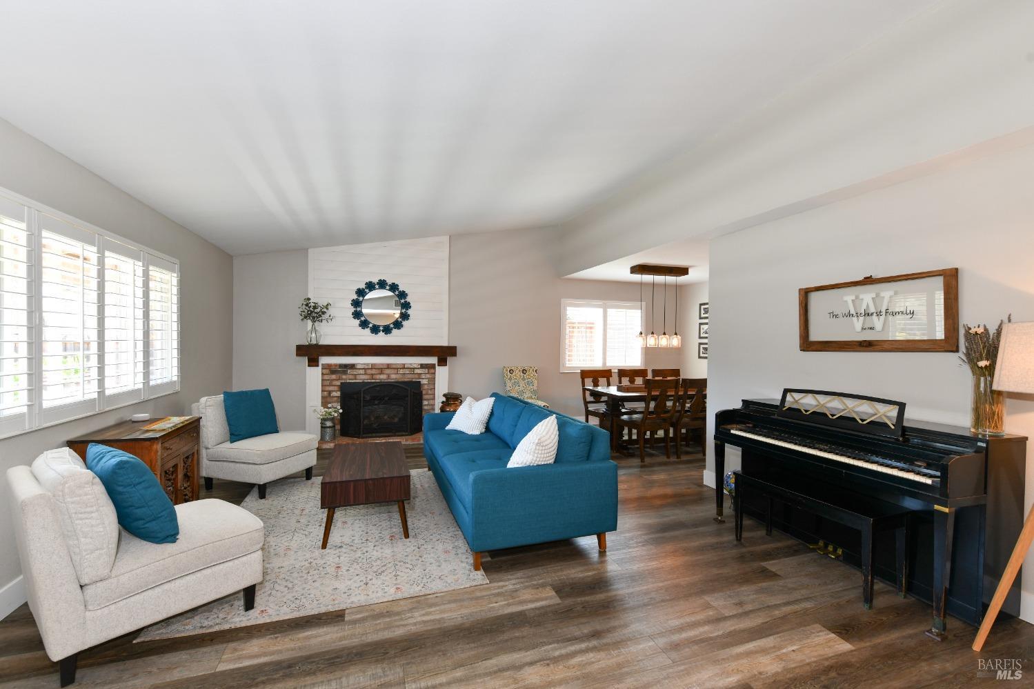 Detail Gallery Image 3 of 71 For 2177 Nightingale Dr, Santa Rosa,  CA 95403 - 4 Beds | 2 Baths