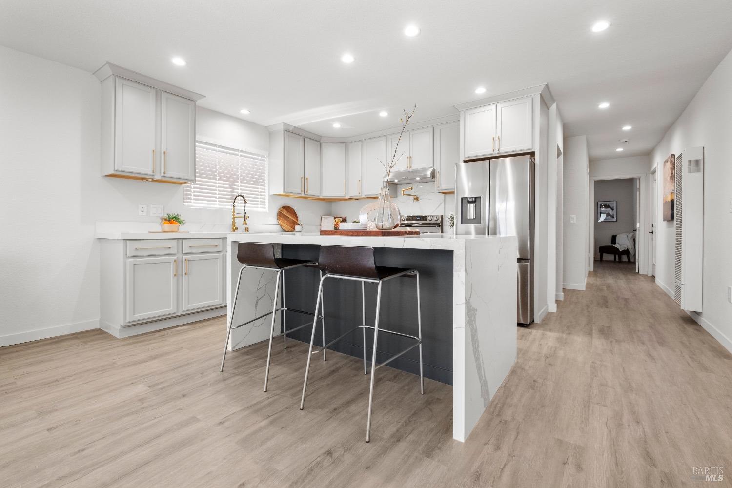 Detail Gallery Image 5 of 27 For Address Is Not Disclosed, Richmond,  CA 94801 - 2 Beds | 1 Baths