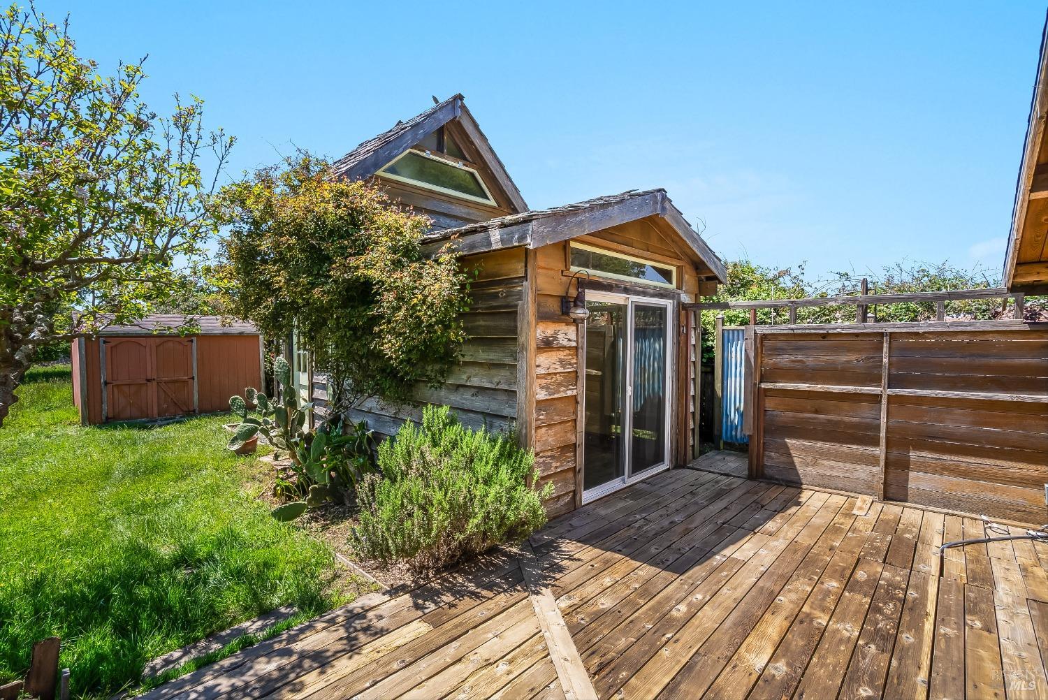 Detail Gallery Image 18 of 25 For 435 Locust Rd, Bolinas,  CA 94924 - 1 Beds | 1 Baths
