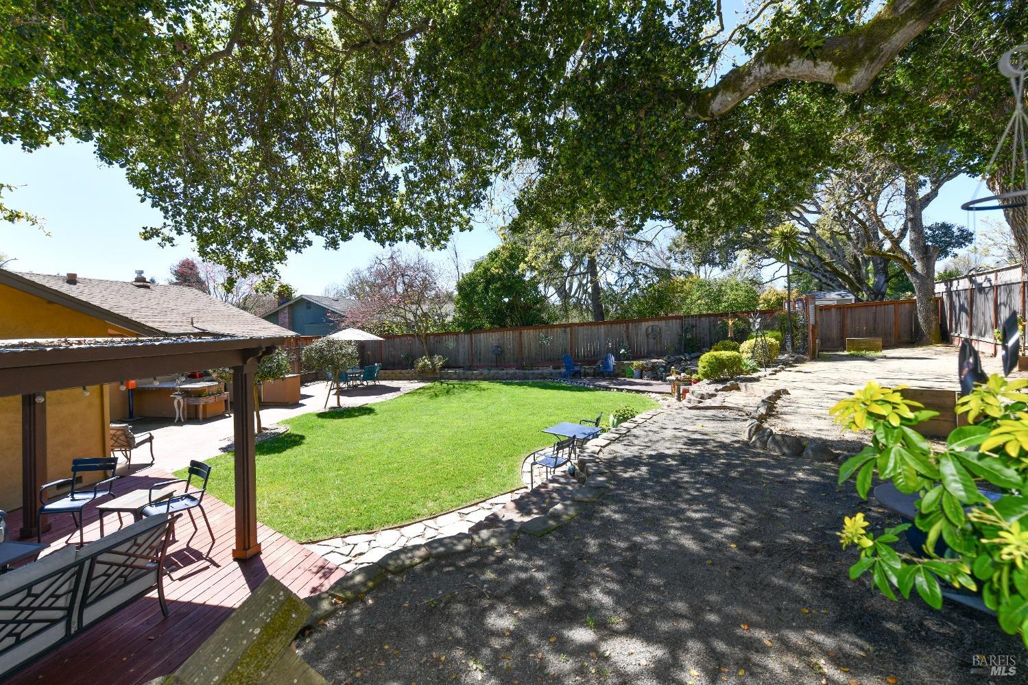 Detail Gallery Image 31 of 71 For 2177 Nightingale Dr, Santa Rosa,  CA 95403 - 4 Beds | 2 Baths