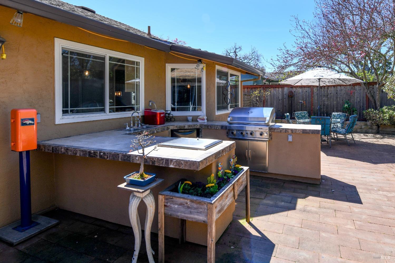 Detail Gallery Image 36 of 71 For 2177 Nightingale Dr, Santa Rosa,  CA 95403 - 4 Beds | 2 Baths