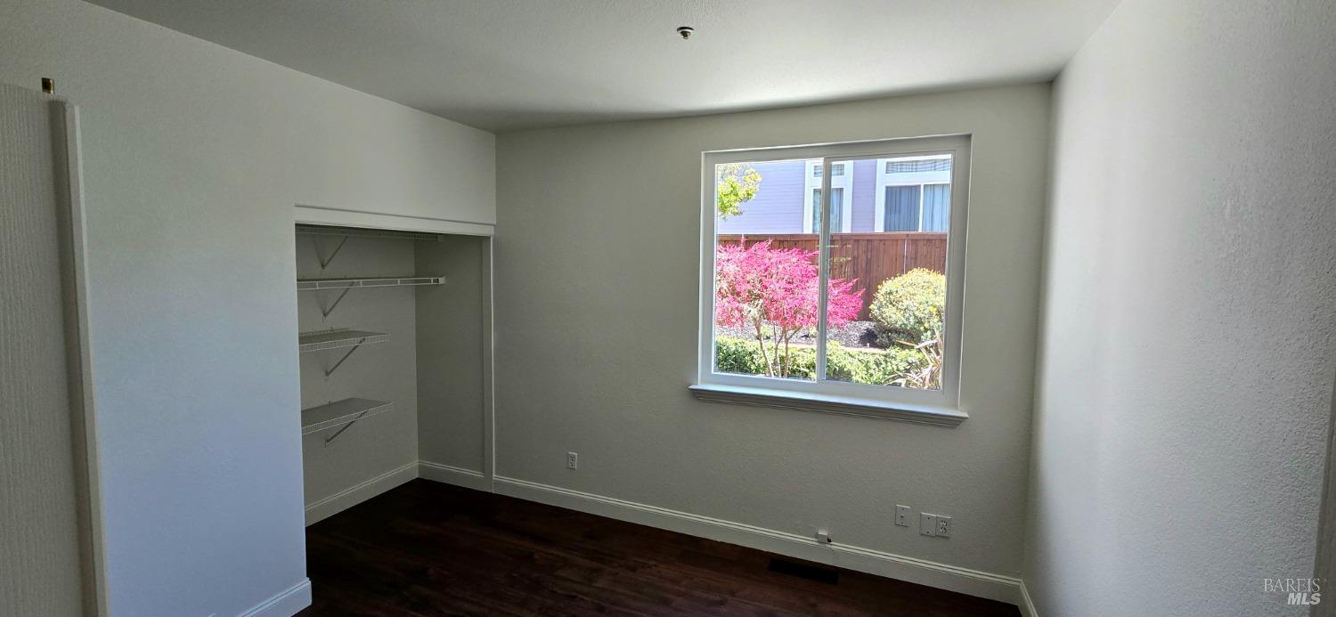 Detail Gallery Image 35 of 68 For 412 Black Oak Dr, Petaluma,  CA 94952 - 5 Beds | 3 Baths