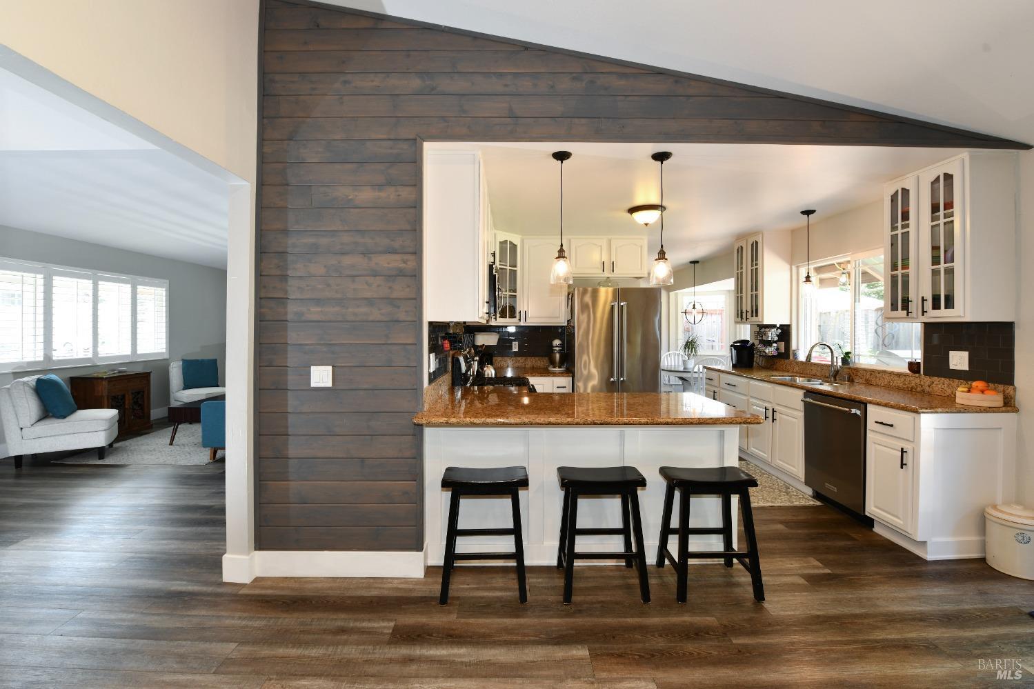Detail Gallery Image 16 of 71 For 2177 Nightingale Dr, Santa Rosa,  CA 95403 - 4 Beds | 2 Baths