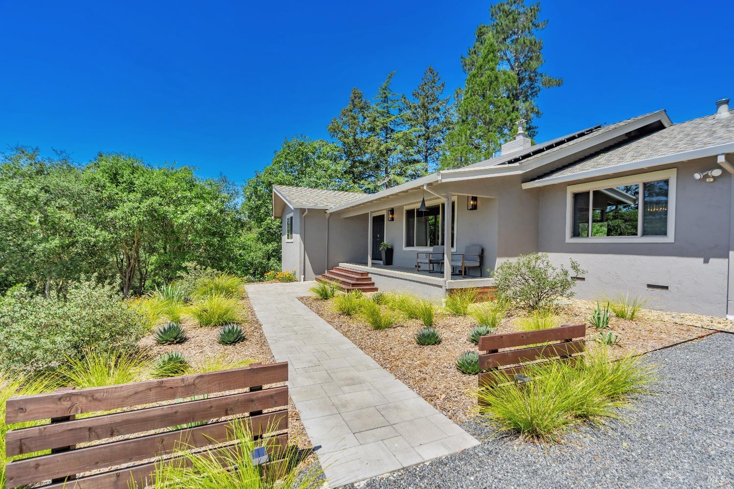Detail Gallery Image 3 of 55 For 4765 Guerneville Rd, Santa Rosa,  CA 95401 - 3 Beds | 3 Baths