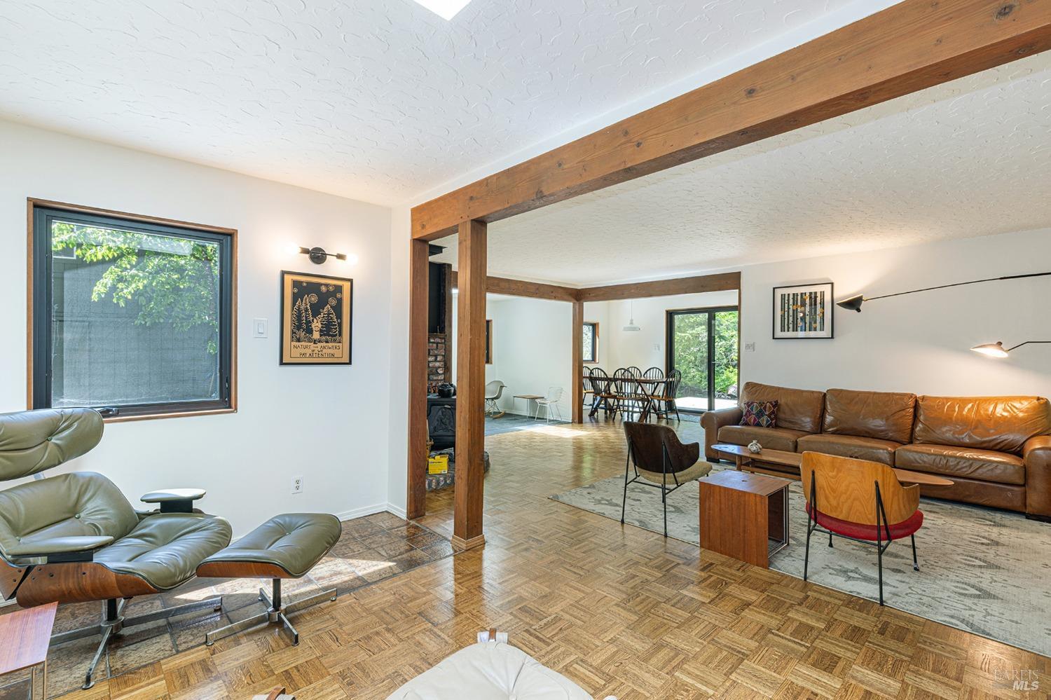 Detail Gallery Image 6 of 39 For 4011 Mill Creek Rd, Healdsburg,  CA 95448 - 3 Beds | 1 Baths
