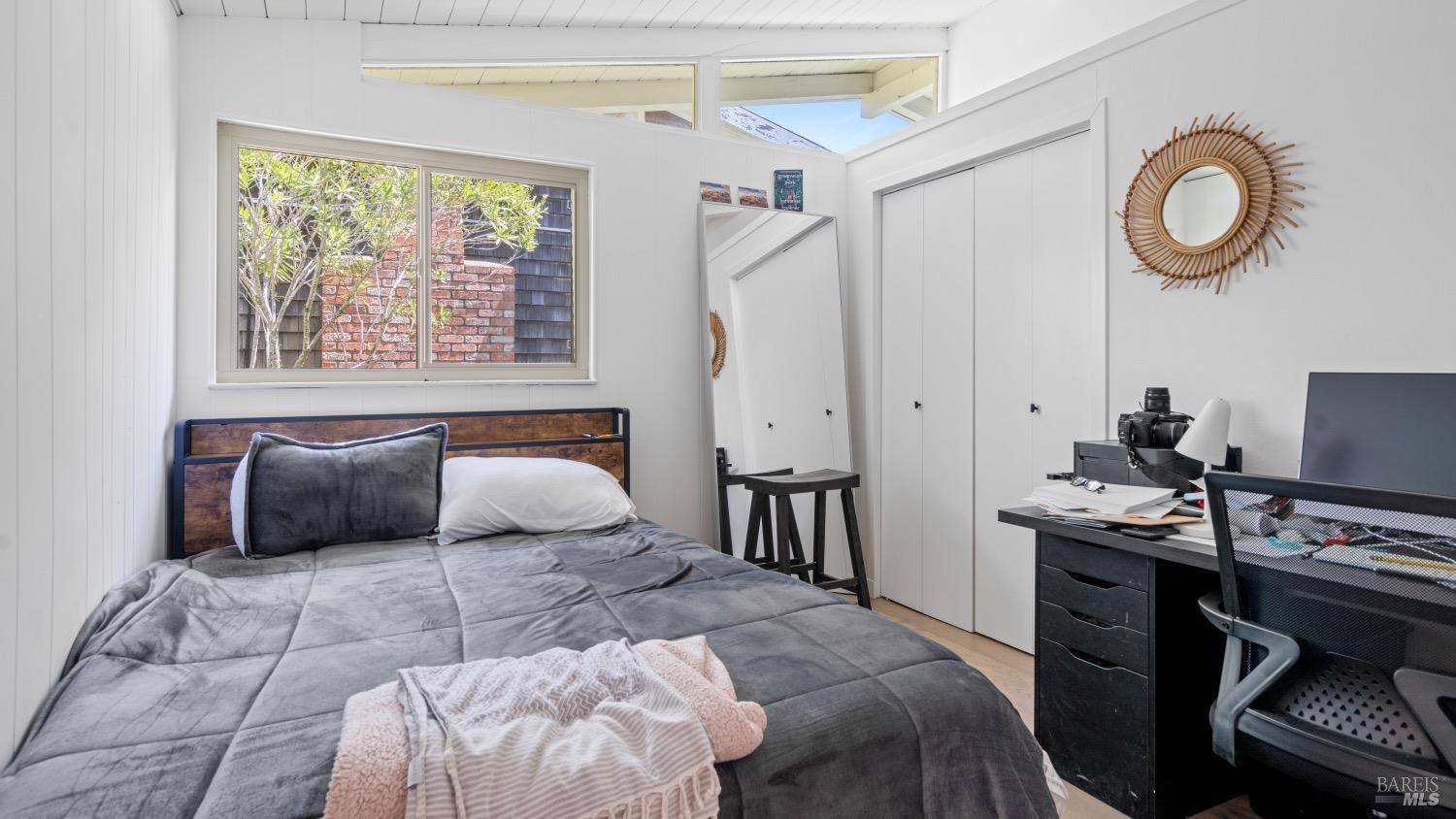 Detail Gallery Image 27 of 50 For 22 Manor View Dr, Fairfax,  CA 94930 - 3 Beds | 2 Baths