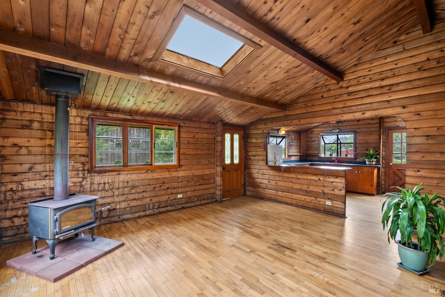 Detail Gallery Image 3 of 25 For 435 Locust Rd, Bolinas,  CA 94924 - 1 Beds | 1 Baths