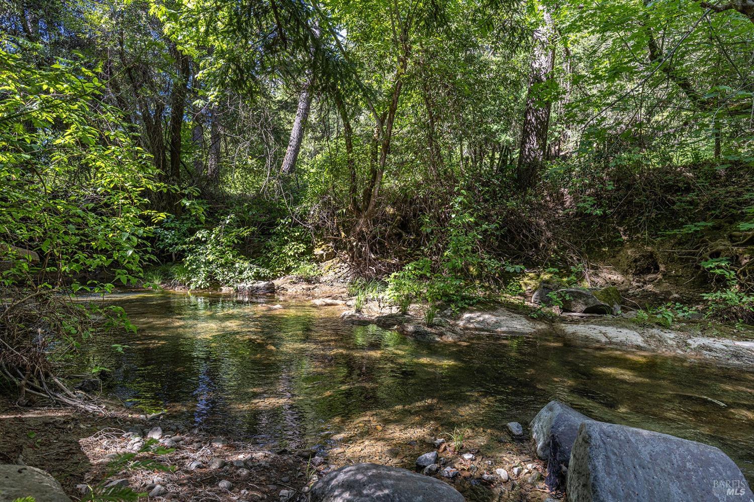 Detail Gallery Image 27 of 39 For 4011 Mill Creek Rd, Healdsburg,  CA 95448 - 3 Beds | 1 Baths