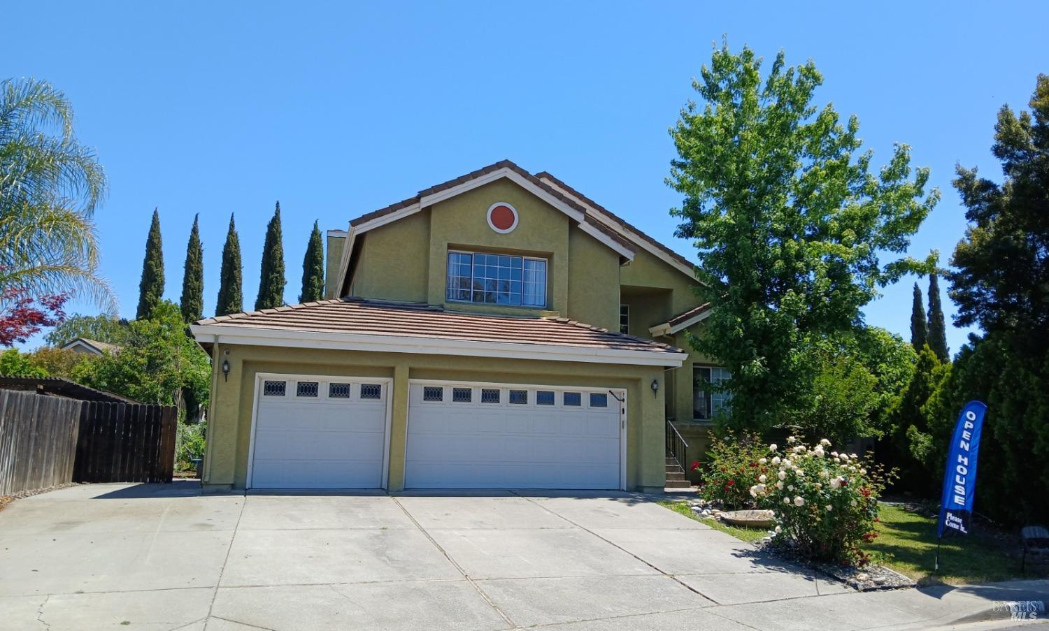 Detail Gallery Image 1 of 27 For 2998 Burl Ct, Fairfield,  CA 94533 - 4 Beds | 3 Baths