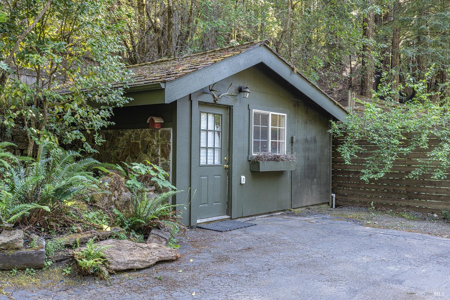 Detail Gallery Image 38 of 39 For 4011 Mill Creek Rd, Healdsburg,  CA 95448 - 3 Beds | 1 Baths