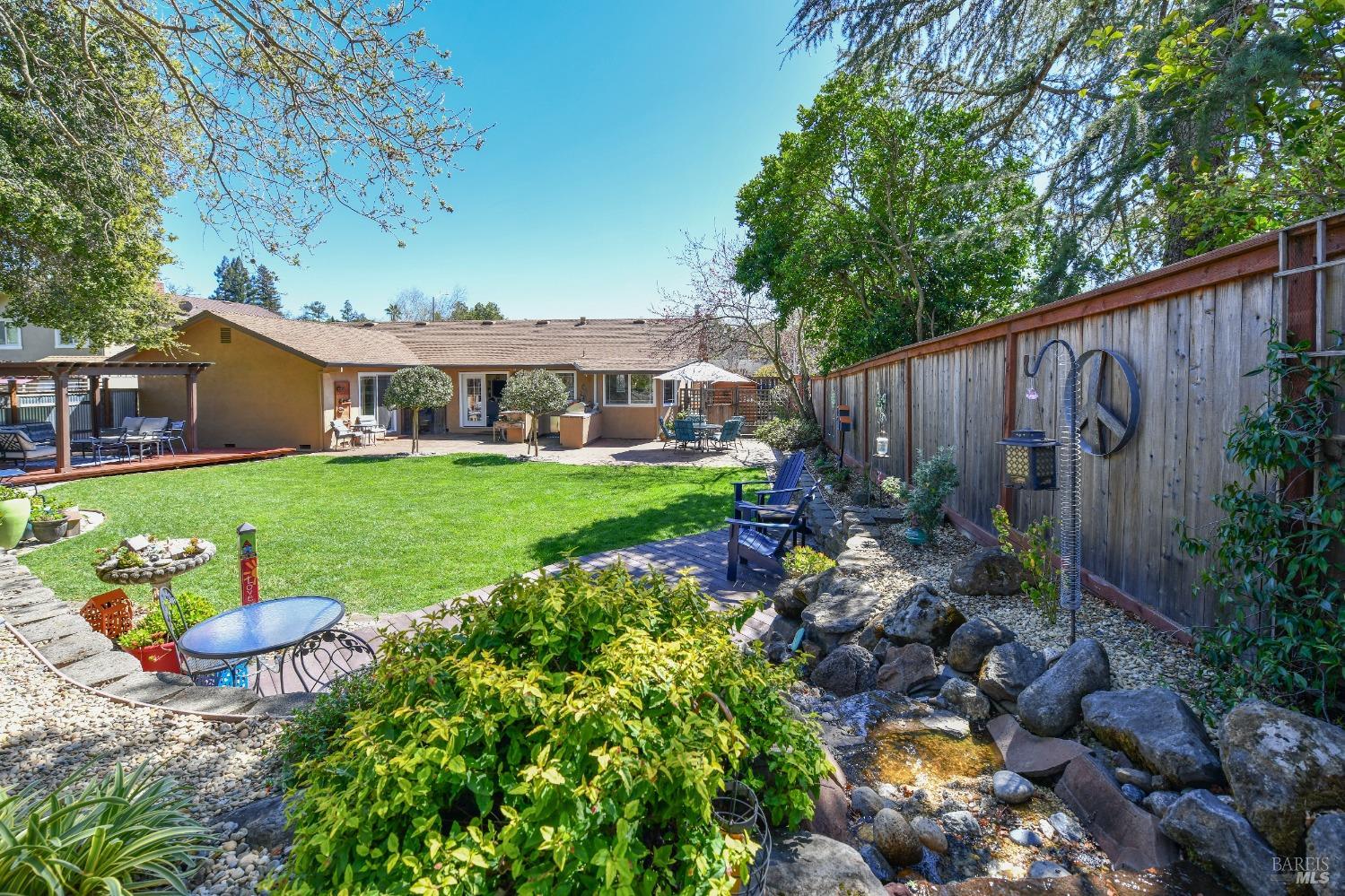 Detail Gallery Image 40 of 71 For 2177 Nightingale Dr, Santa Rosa,  CA 95403 - 4 Beds | 2 Baths