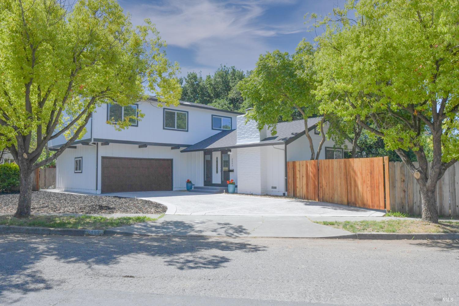 Detail Gallery Image 1 of 30 For 2083 Lernhart St, Napa,  CA 94559 - 4 Beds | 2/1 Baths
